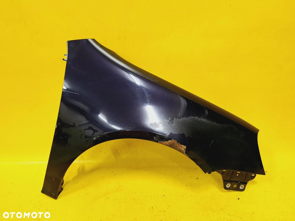 BŁOTNIK PRAWY PRZÓD PRZEDNI VOLKSWAGEN GOLF V 5D LAK: LV4V NR645 - 1