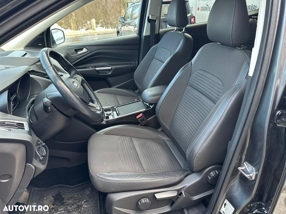 Ford Kuga 2.0 TDCi 4WD Powershift Titanium - 9