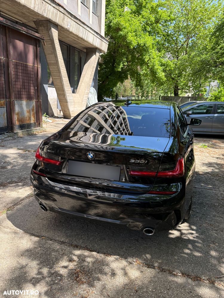 BMW Seria 3 330i xDrive AT - 6