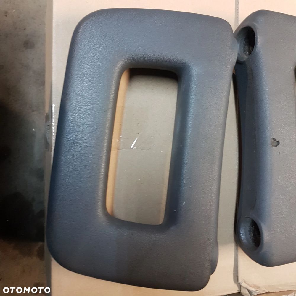 zagłówek zagłowek regulacja oś regulacji wysokości przód przednie fiat 126p 126 p maluch - 10