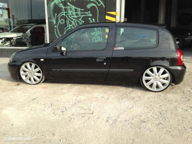 Renault Clio 1.5 dCi Dynamique S - 2