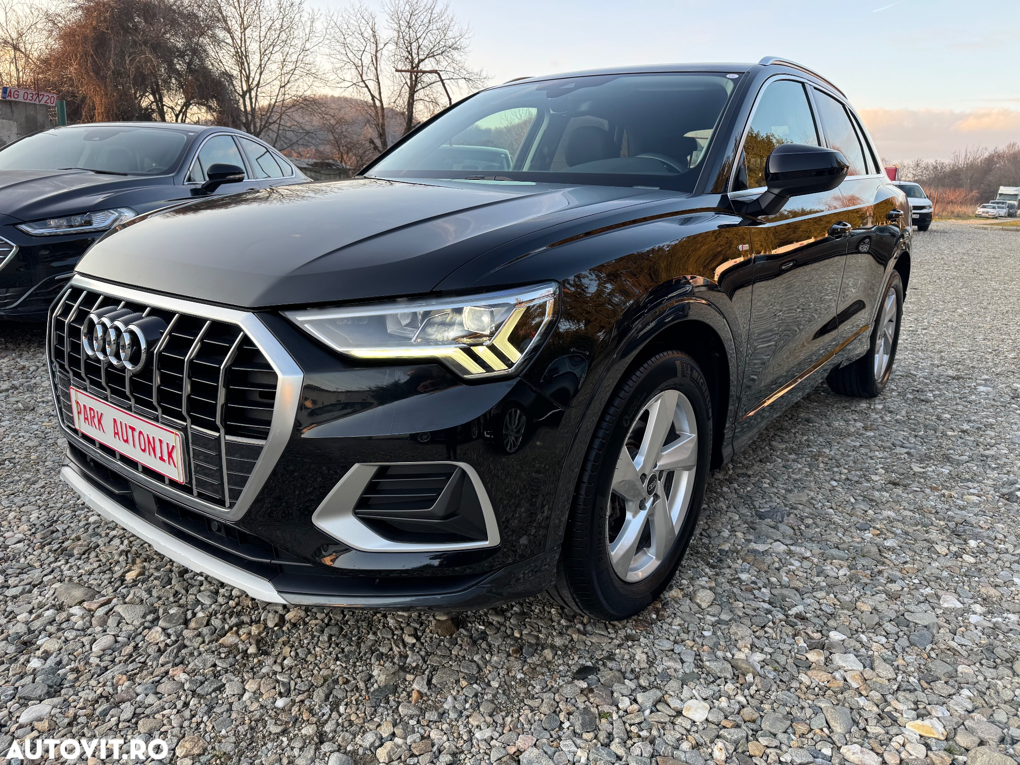 Audi Q3 2.0 35 TDI S tronic S Line - 9