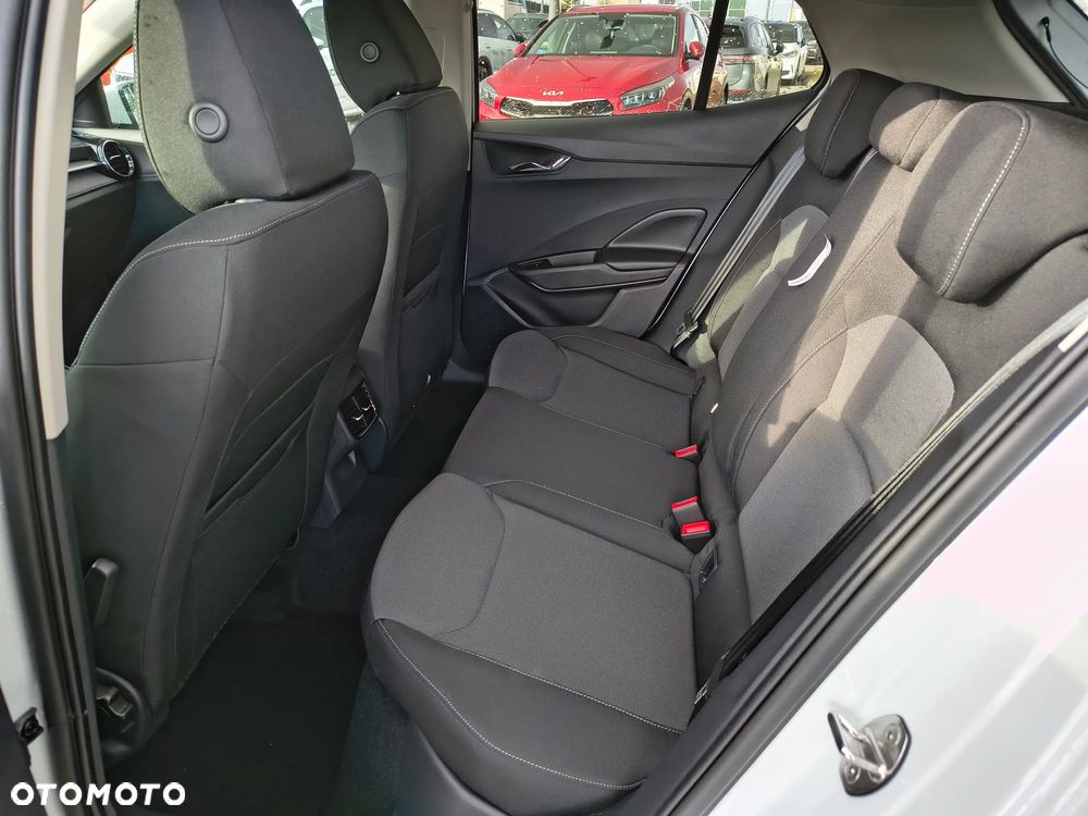 Skoda Fabia 1.0 TSI Drive DSG - 11