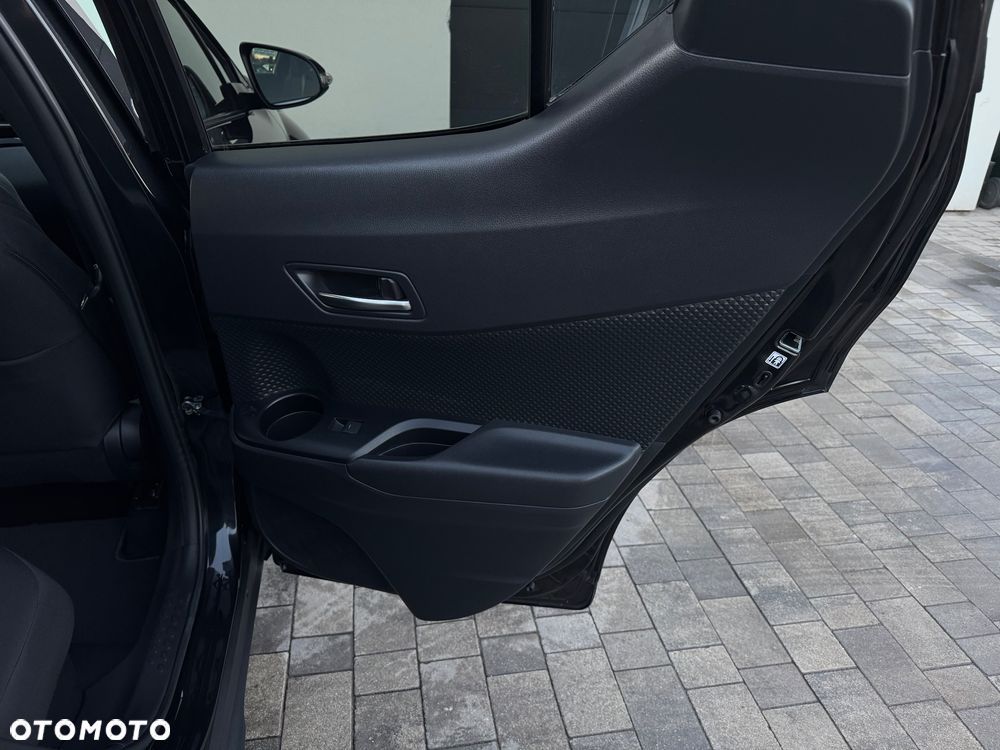 Toyota C-HR - 36