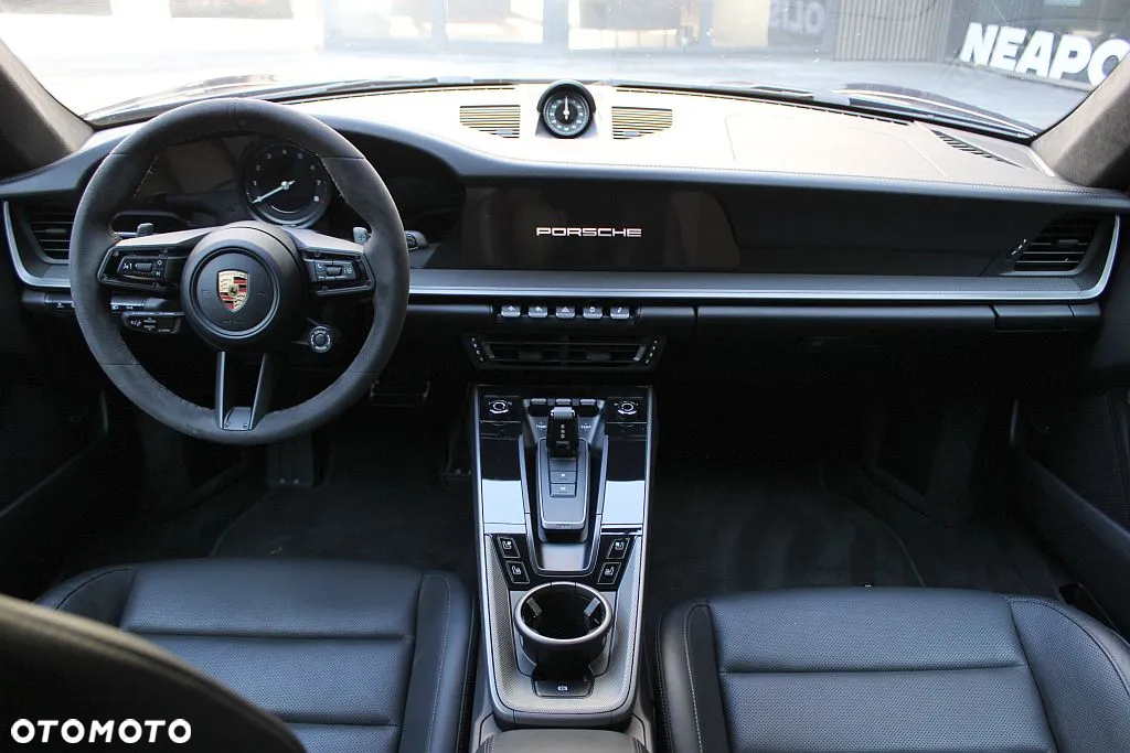 Porsche 911 Carrera S - 21
