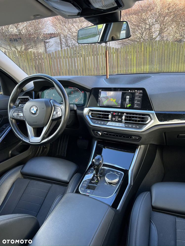 BMW Seria 3 318i Sport Line - 4