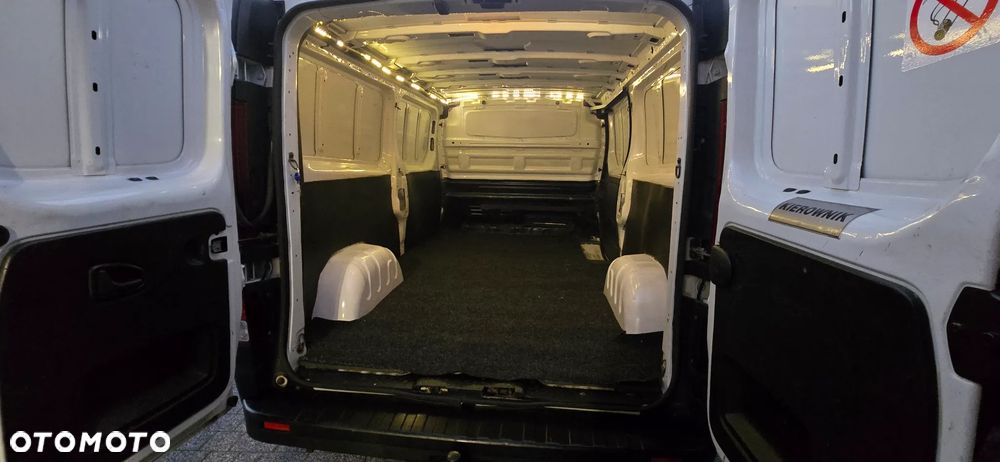 Opel Vivaro - 28