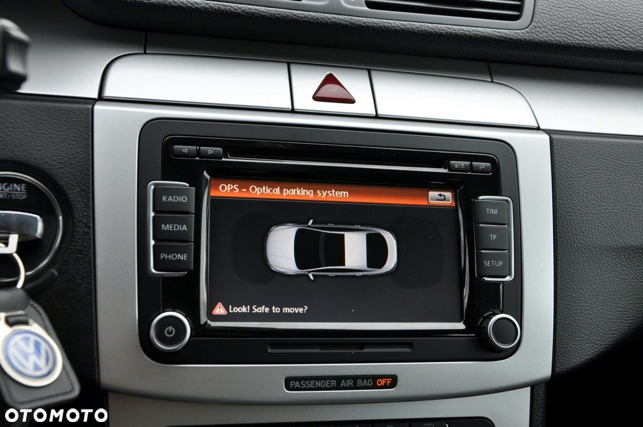 Volkswagen Passat CC - 32