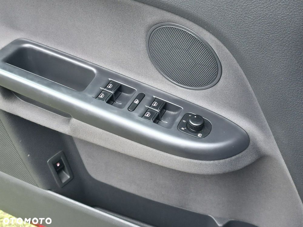 Volkswagen Golf Plus - 24