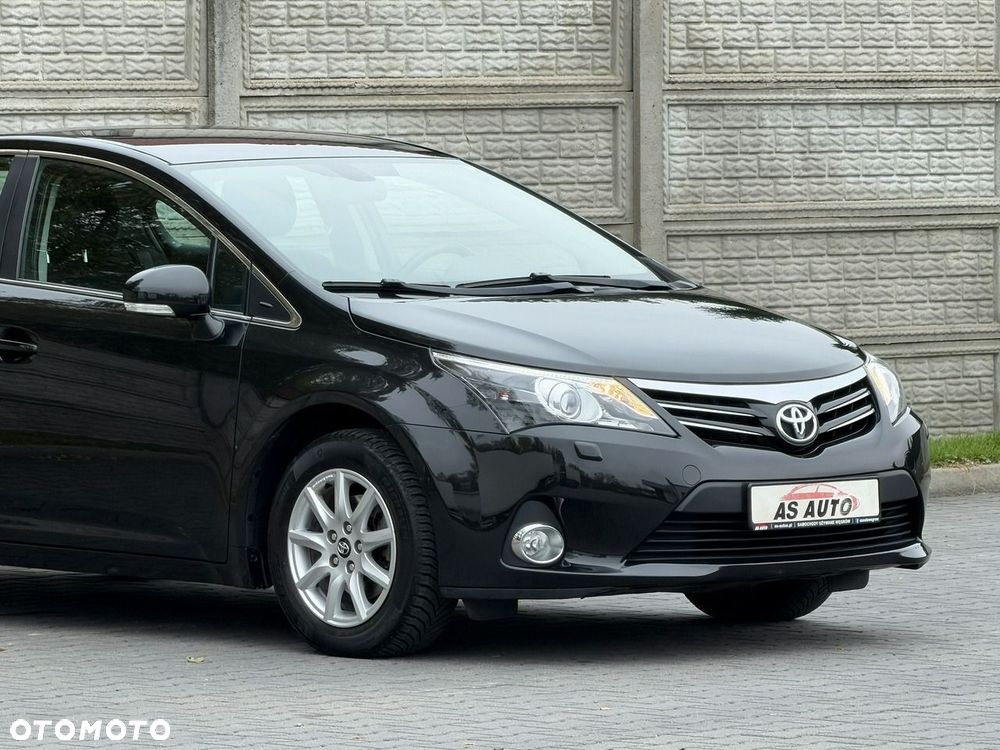 Toyota Avensis 1.8 Premium MS - 37