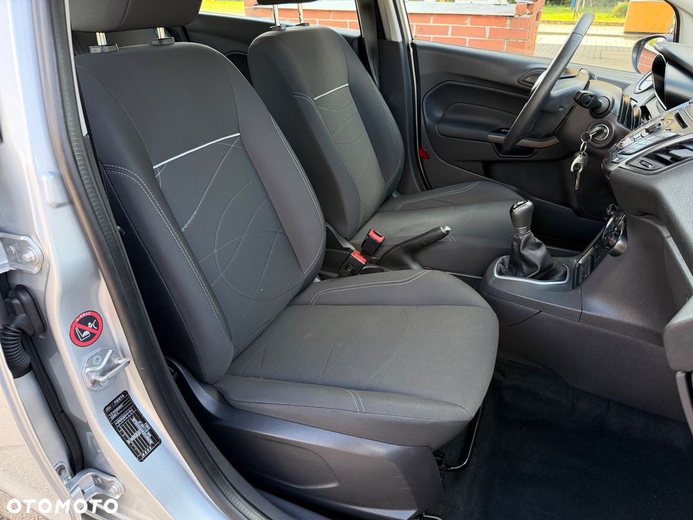 Ford Fiesta - 38