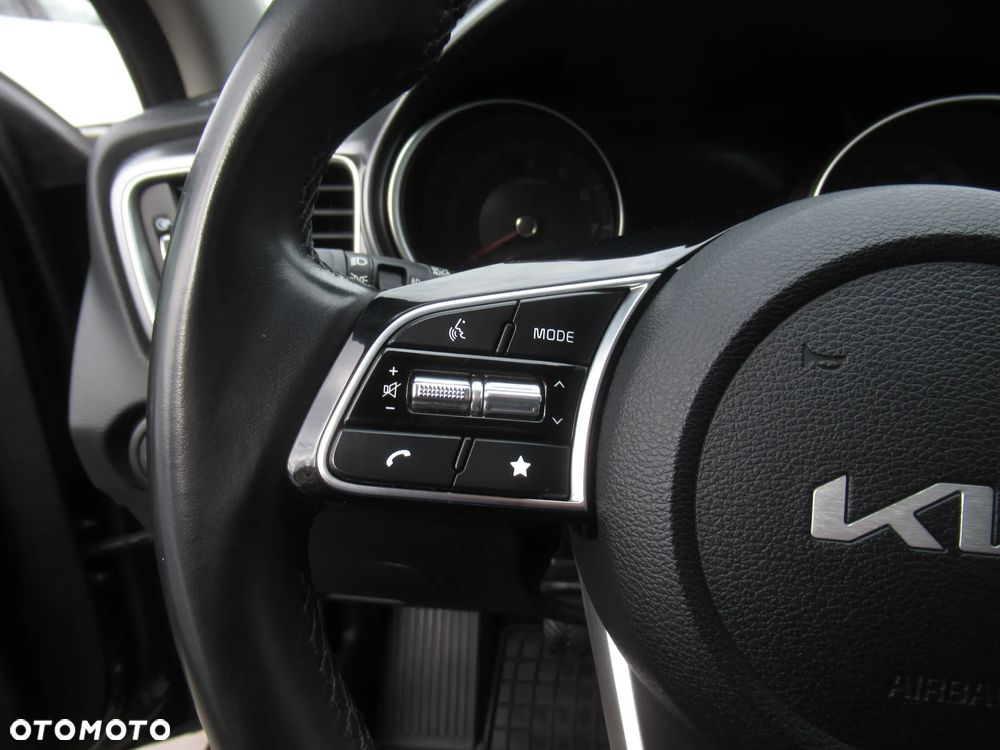 Kia Ceed 1.5 T-GDI M - 12