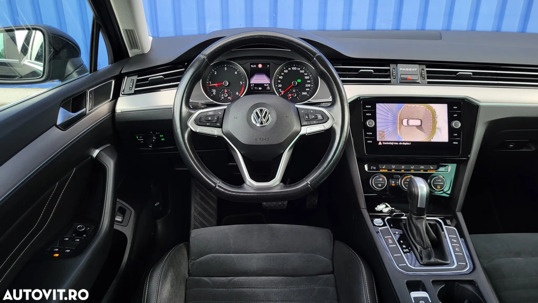 Volkswagen Passat Variant 2.0 TDI SCR DSG Elegance - 28
