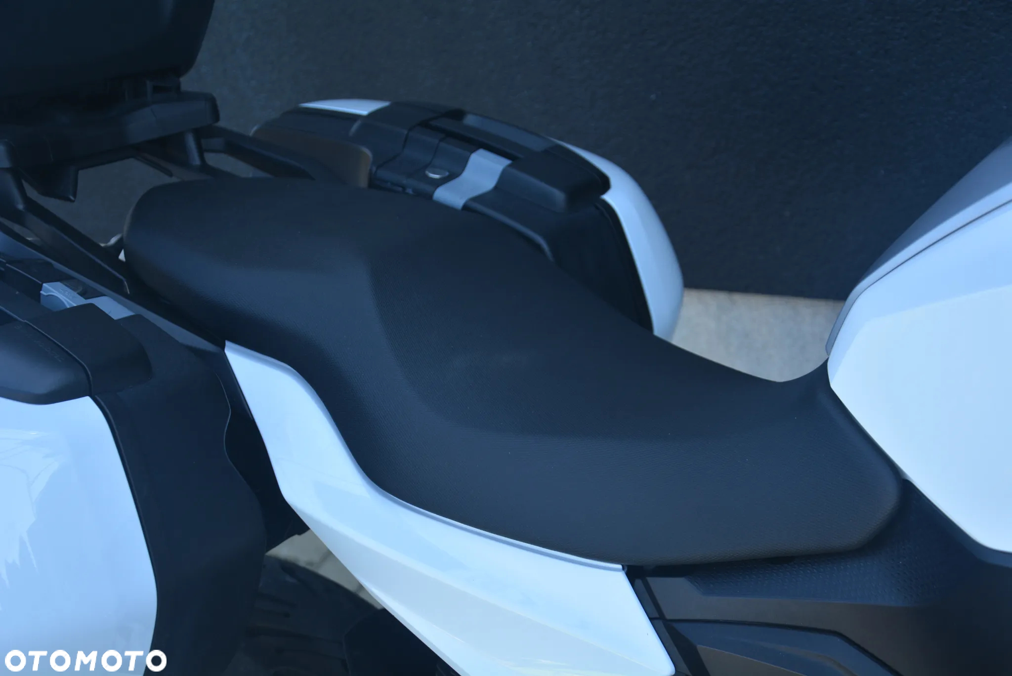 BMW XR - 19