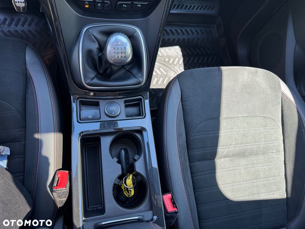 Ford Kuga 1.5 EcoBoost 2x4 ST-Line - 30