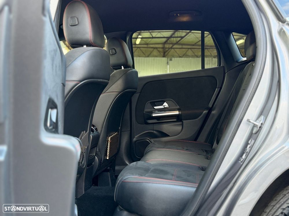 Mercedes-Benz GLA 200 d AMG Line - 11