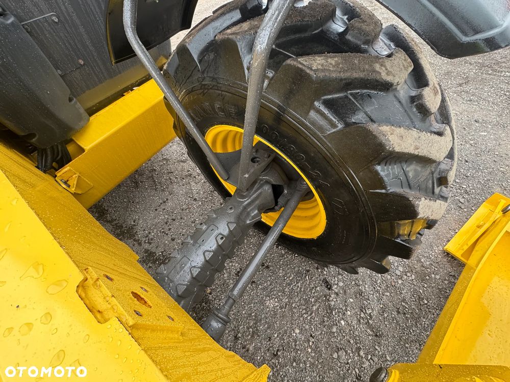 New Holland LM 1445 - 8