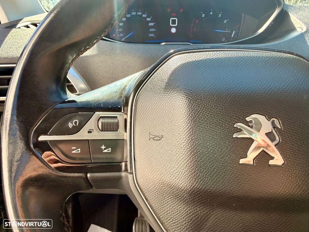 Peugeot 3008 1.2 PureTech Active - 27