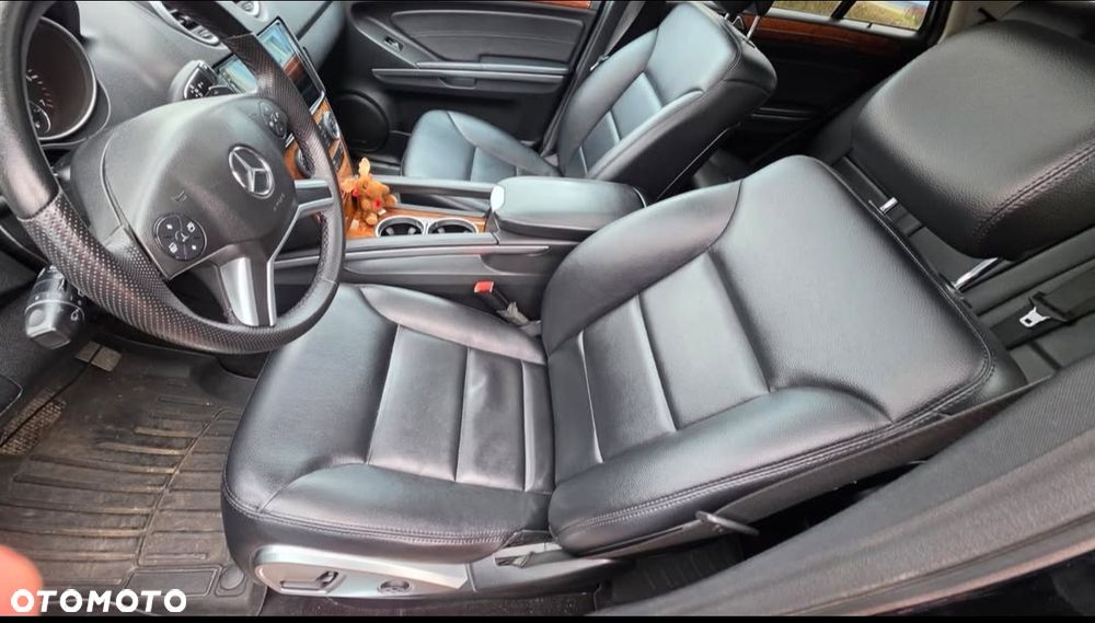 Mercedes-Benz ML - 8
