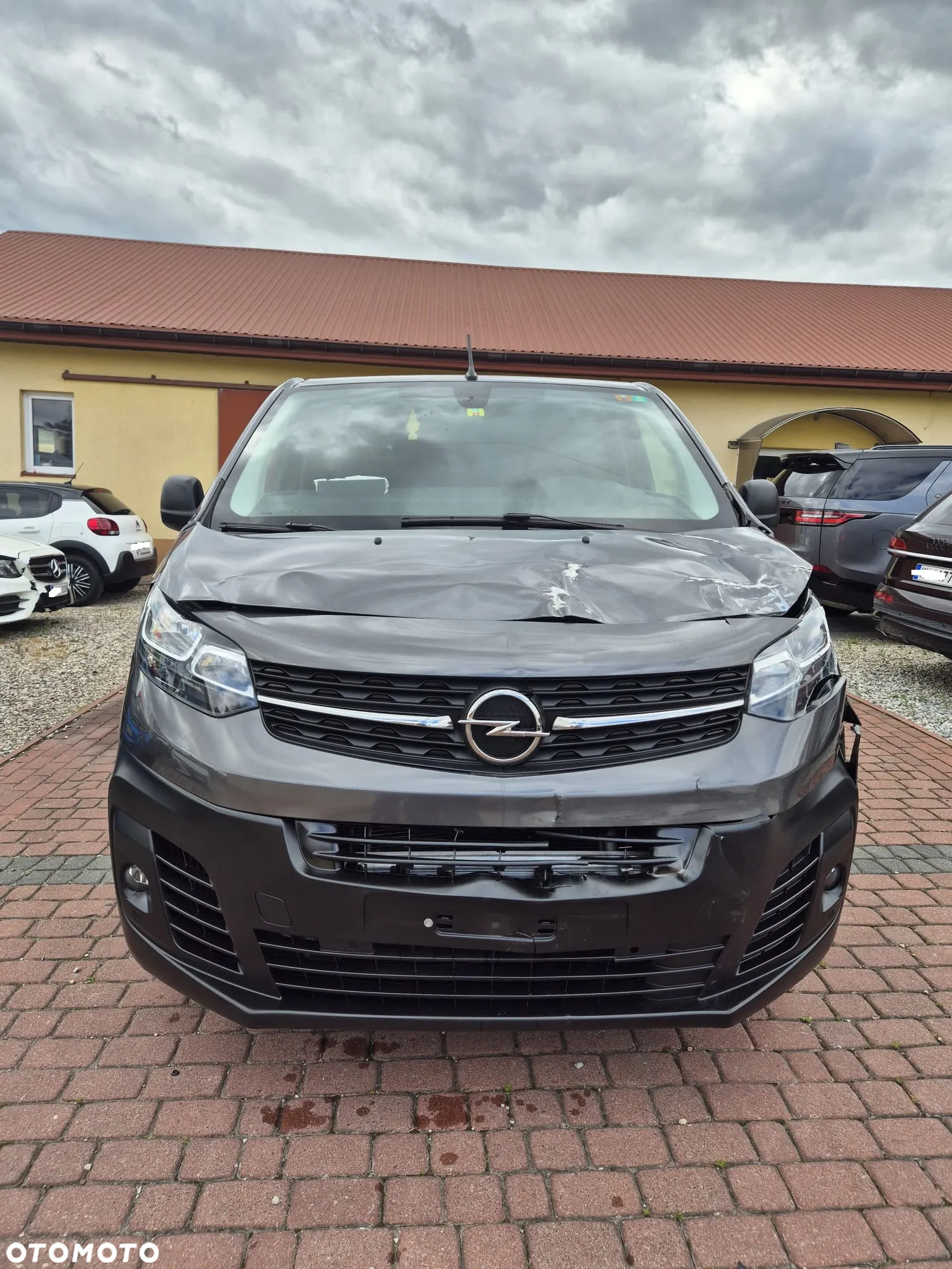 Opel VIVARO 2.0 Automat - 2