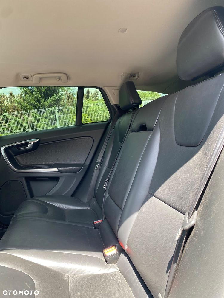 Volvo V60 D3 Geartronic Summum - 8