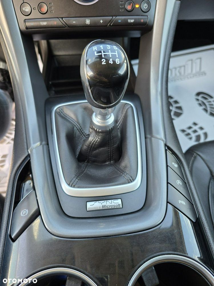 Ford Mondeo - 27