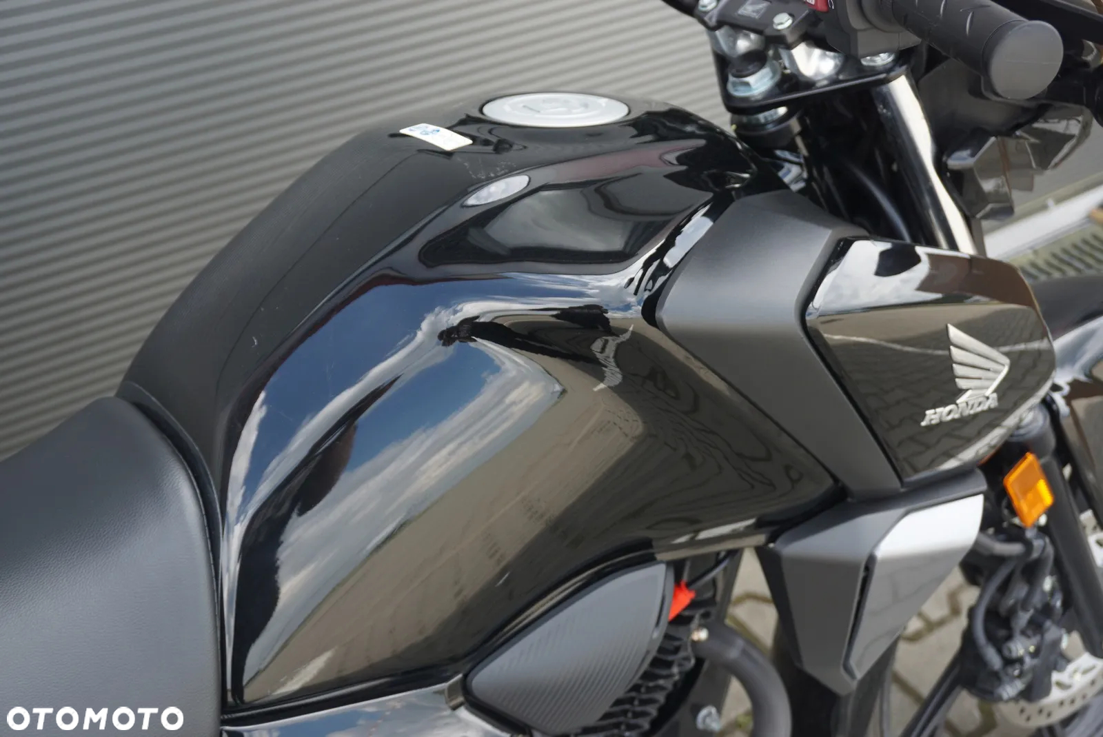 Honda CB - 16