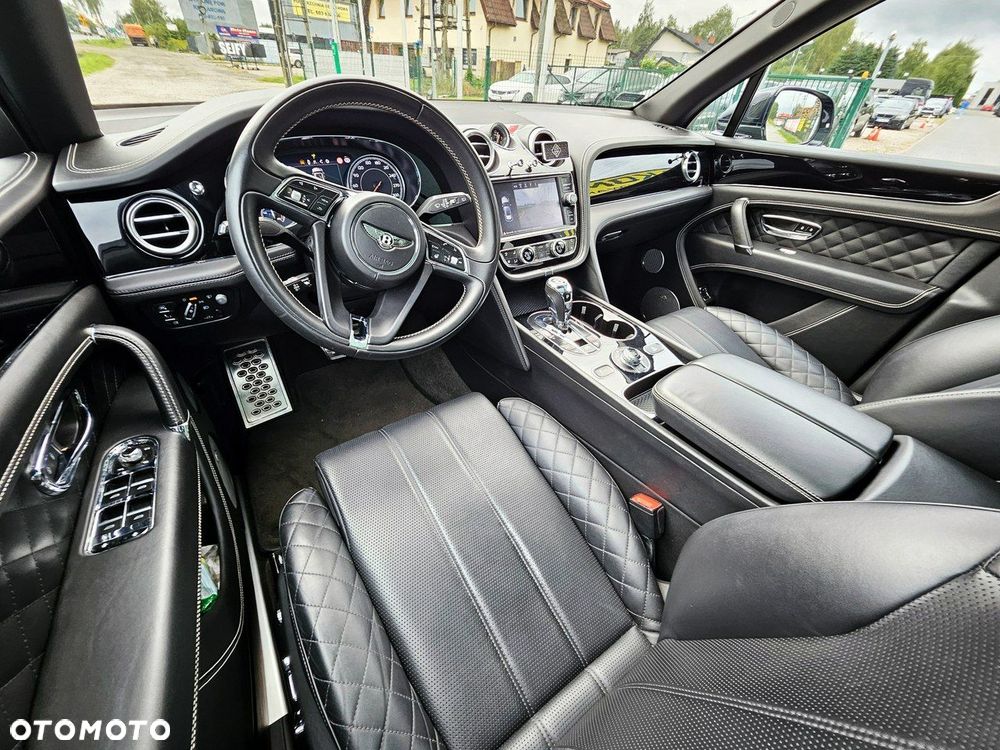 Bentley Bentayga - 12