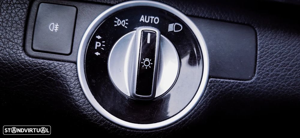 Mercedes-Benz E 250 BlueTEC 4Matic 7G-TRONIC Avantgarde - 23