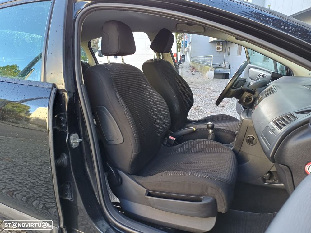 Citroën C4 1.6 HDi Exclusive - 24