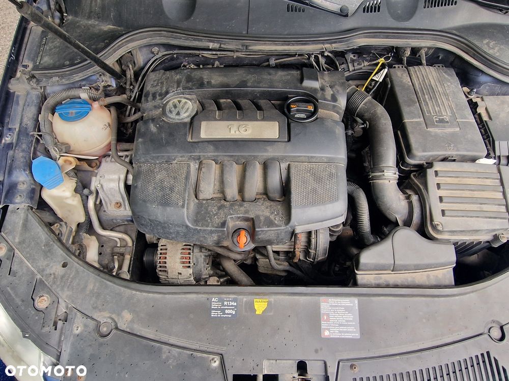 Volkswagen Passat - 8