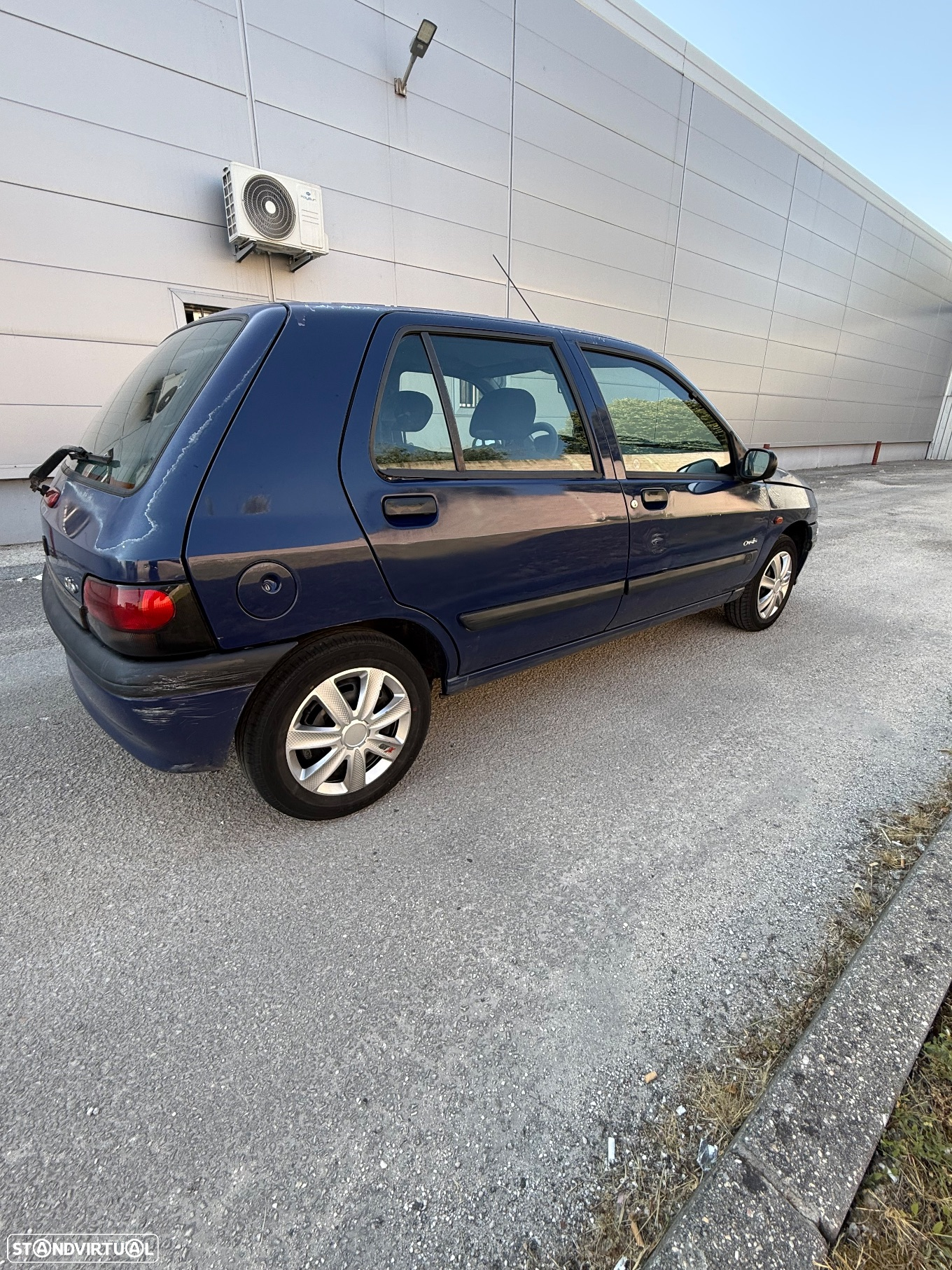 Renault Clio 1.2 Oasis - 6