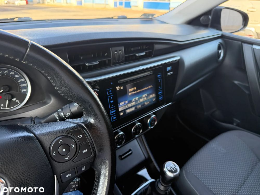 Toyota Corolla 1.6 Comfort - 27