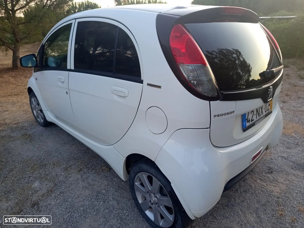 Peugeot Ion 2013 photo 3