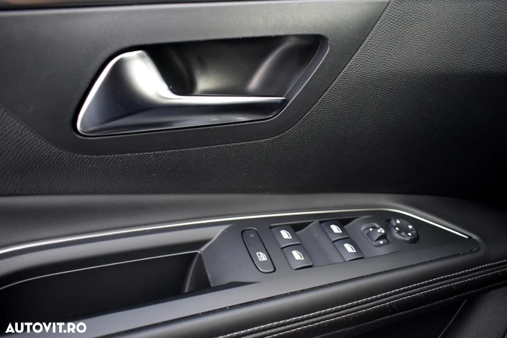 Peugeot 5008 BlueHDI 130 EAT8 Allure - 17