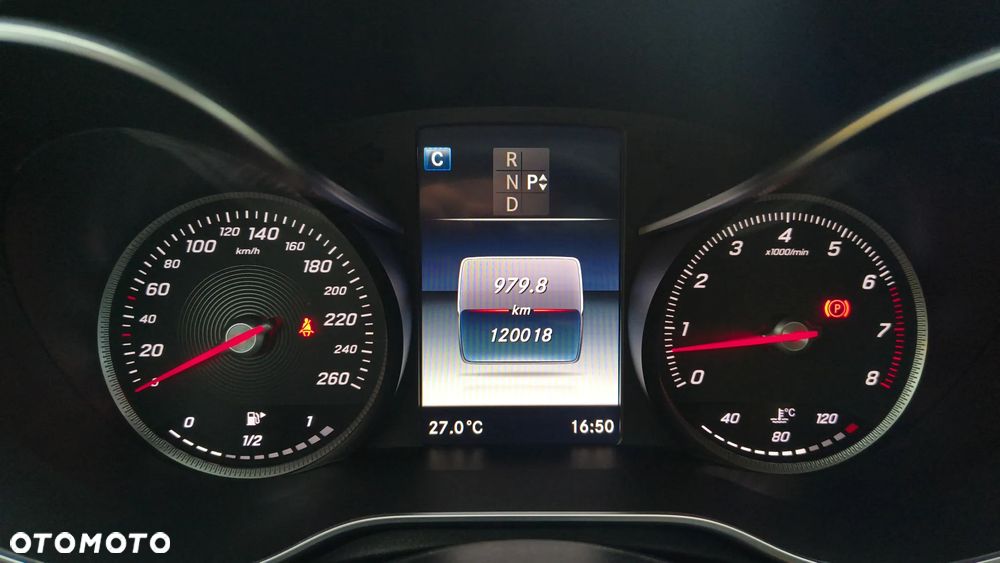 Mercedes-Benz Klasa C 180 7G-TRONIC - 28