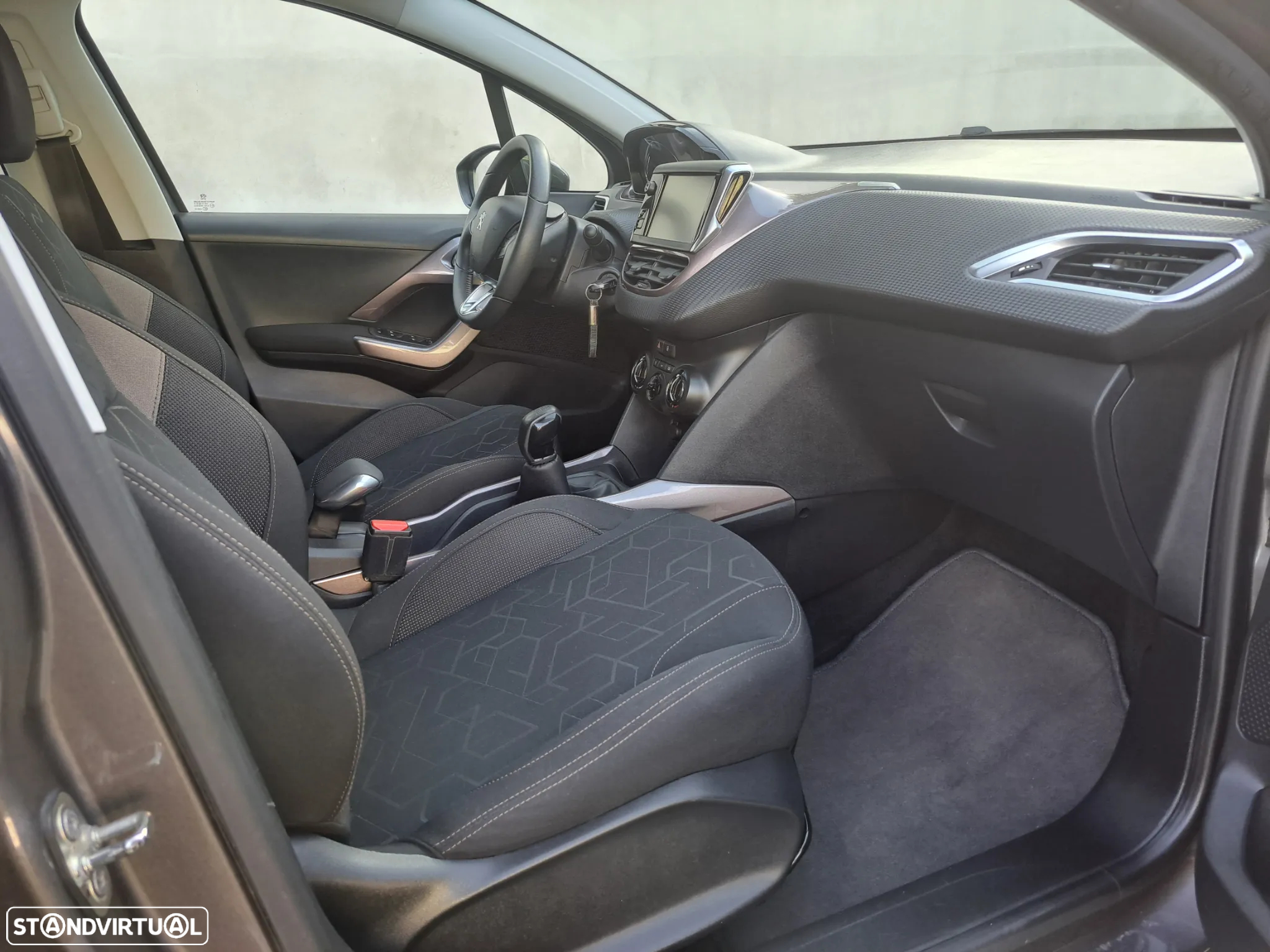 Peugeot 2008 1.2 PureTech Style - 16
