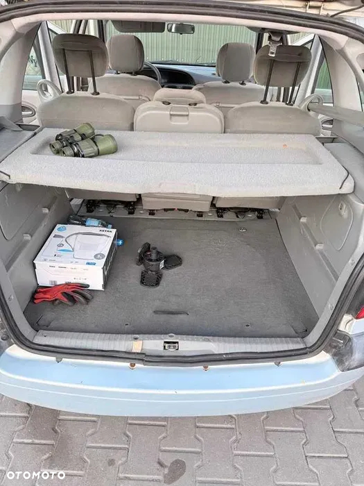 Renault Scenic - 8
