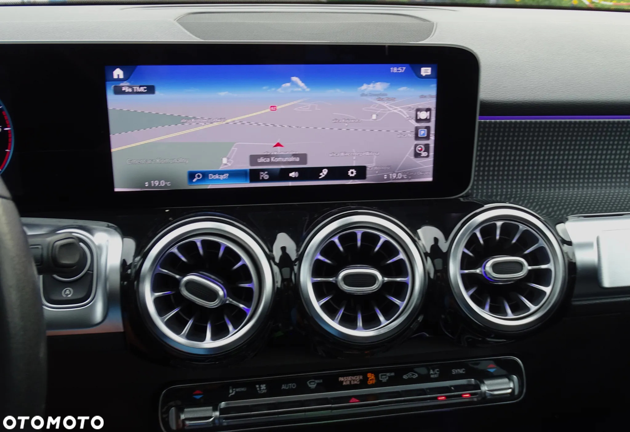 Mercedes-Benz GLB - 19