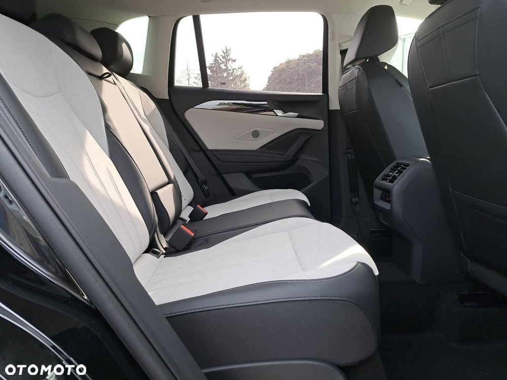 Volkswagen Tiguan - 27