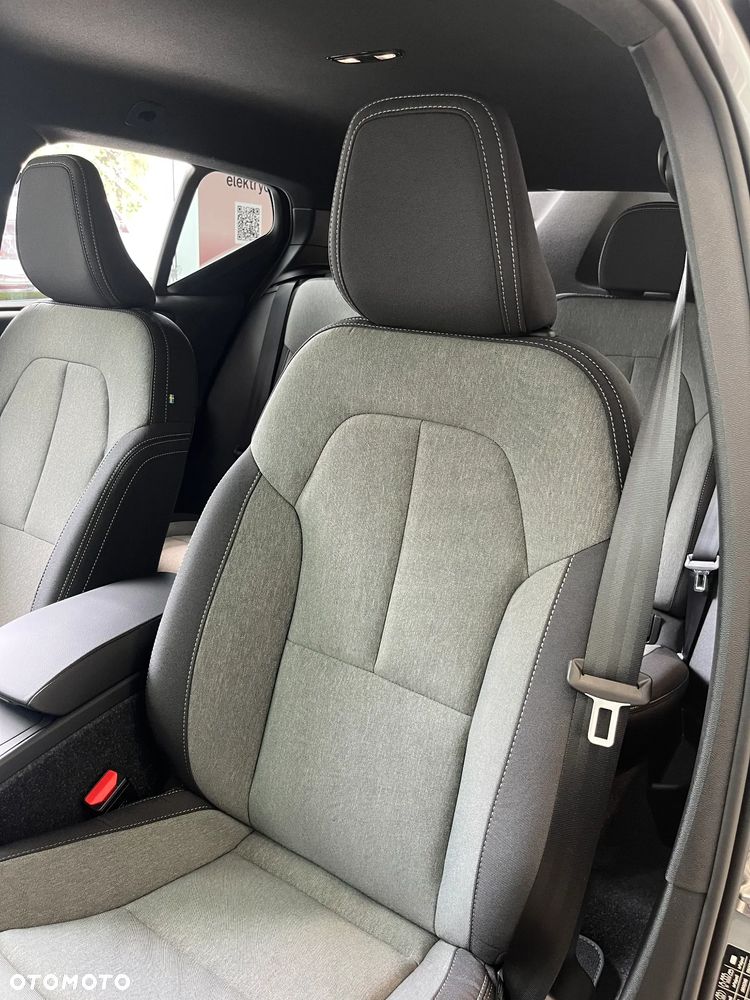 Volvo XC 40 B3 Plus Dark - 10