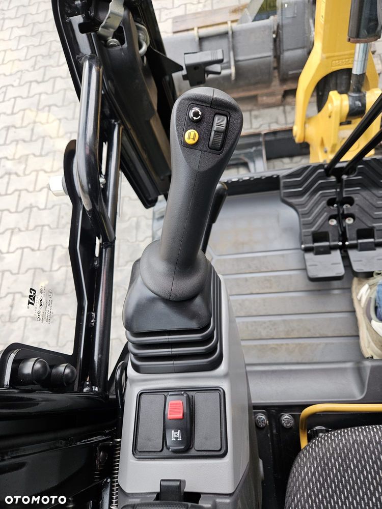Caterpillar MINIKOPARKA CAT 302CR 2022 1438mth 302 CR 301.8 302.7 - 25
