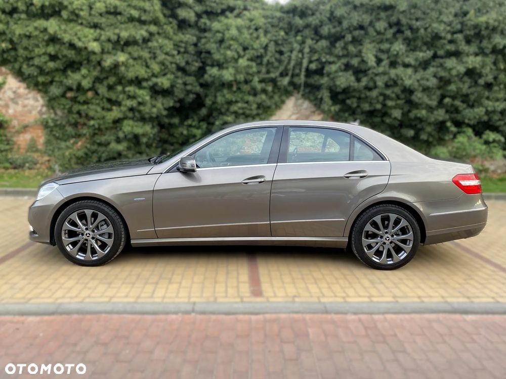 Mercedes-Benz Klasa E 200 CDI DPF BlueEFFICIENCY Avantgarde - 5