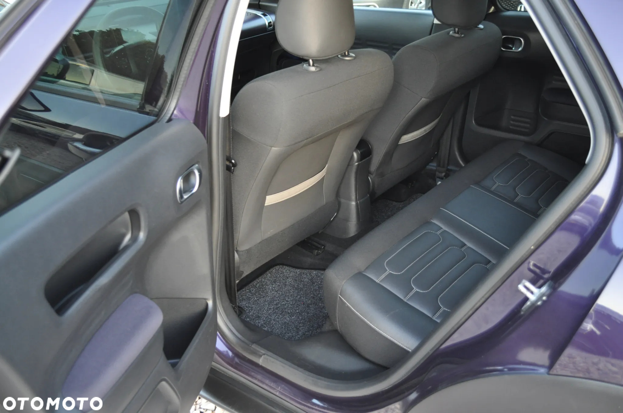 Citroën C4 Cactus 1.2 PureTech Shine S&S - 18