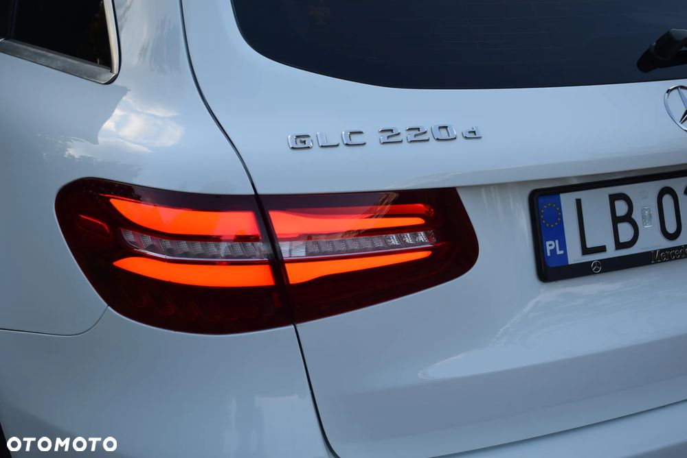Mercedes-Benz GLC - 12
