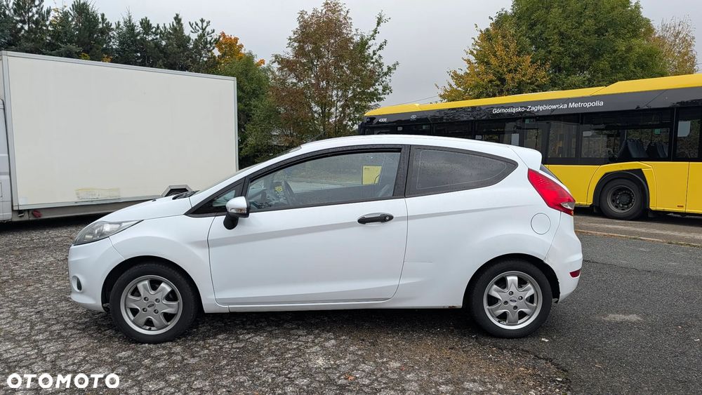 Ford Fiesta 1.4 TDCi Ambiente - 6