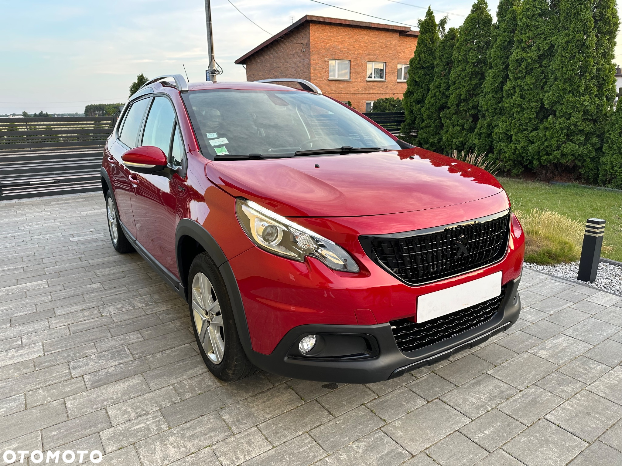 Peugeot 2008 1.2 Pure Tech GPF Signature S&S EAT6 - 2