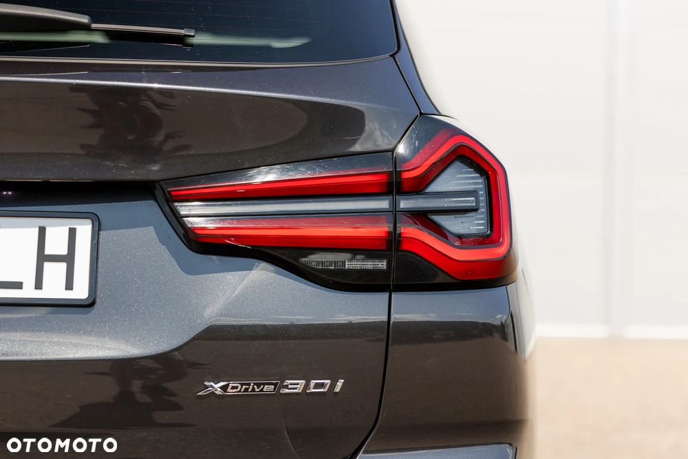 BMW X3 xDrive30i - 11