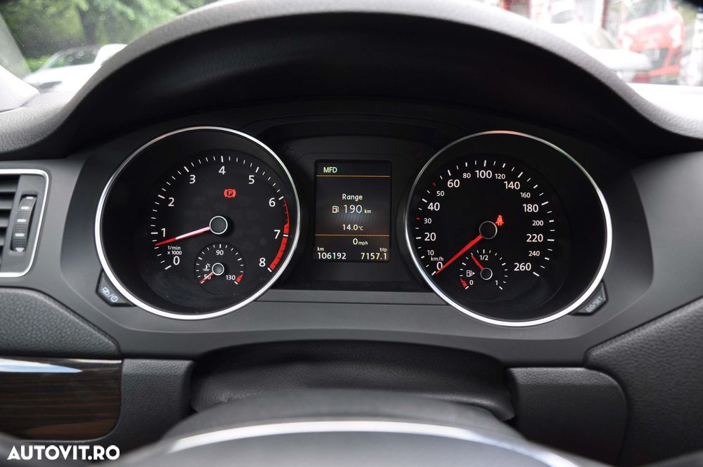 Volkswagen Jetta 1.2 TSI Comfortline - 16