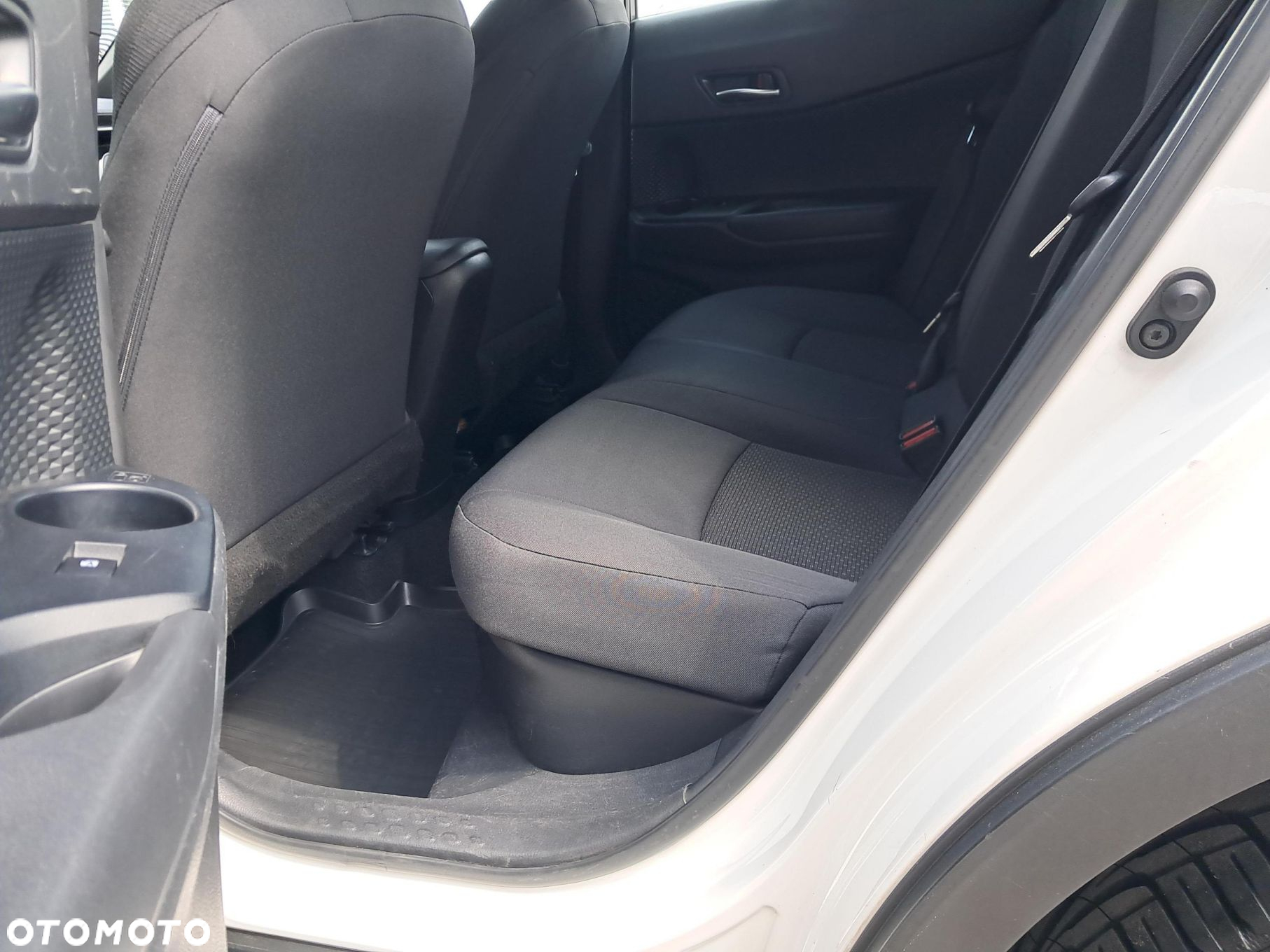 Toyota C-HR - 24
